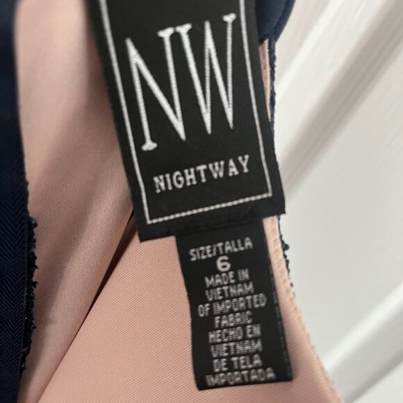 Formal evening Dress-Nightway Navy Blue Dress-Size 6 - Picture 5 of 9